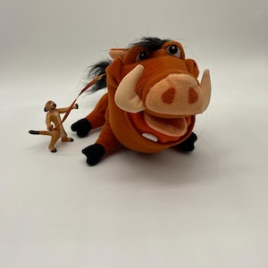 2002 Hasbro Disney Król Lew Timon i Pumba Pluszowa: Kolekcjonerska zabawka dla dzieci do zabawy animacją