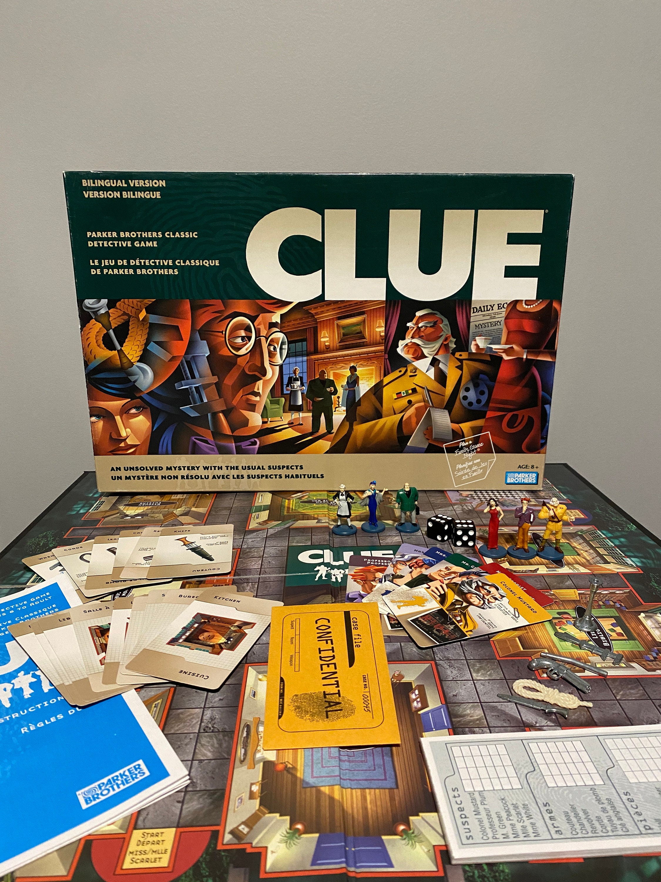 【美品】CLUE 2005 edition ボードゲーム　アメリカ版　推理ゲーム 美品】CLUE 2005 edition ボードゲーム アメリカ版 推理ゲームの