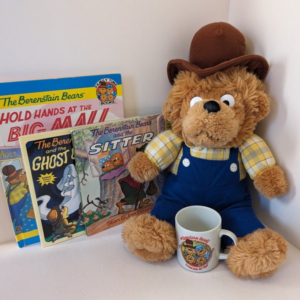 Pack à thème Berenstain Bears comprenant un papa ours en peluche, une petite tasse et trois livres