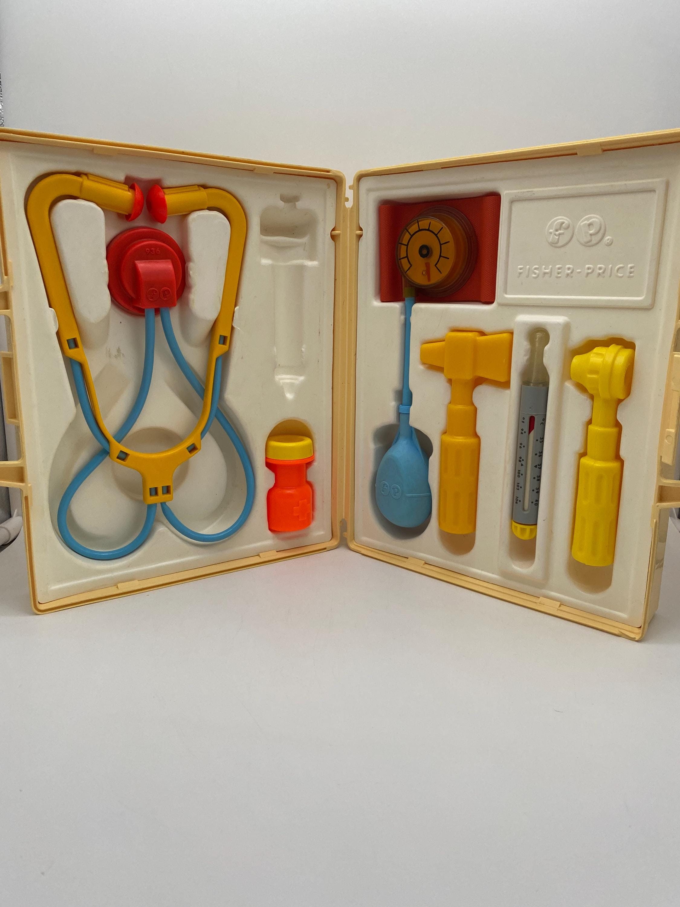 1977 fisher price medical kit hotsell