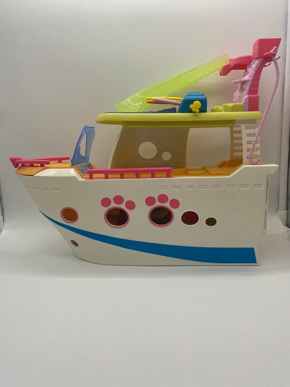 2016 Littlest Pet Shop Cruise Ship Yacht Play Set No Accessories