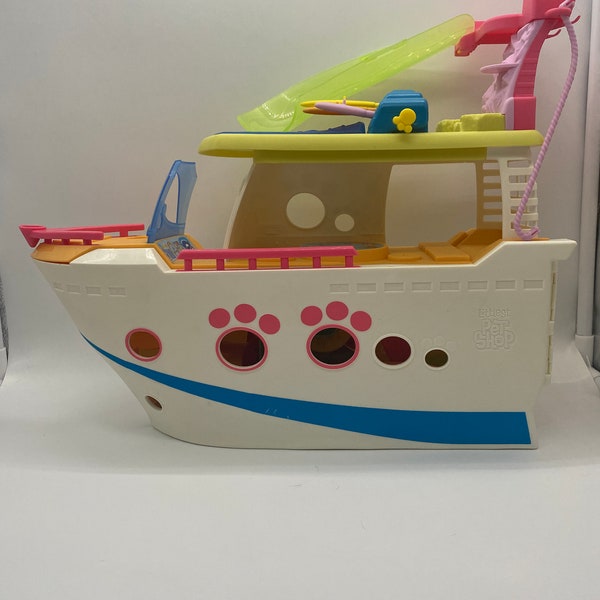 2016 Littlest Pet Shop Cruise Ship Yacht Play Set No Accessories- Littlest Pet Shop House- Pet Shop Toys- Hasbro