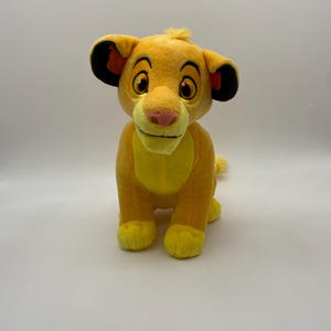 Disney Król Lew Simba Pluszowa: Kolekcjonerska Zabawka Postać do Zabawy Animowanej Dla Dzieci