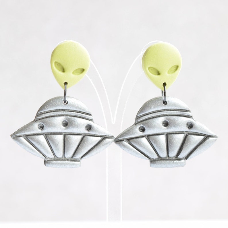 UFO Alien Earring image 1