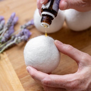 Merino Wool Dryer Balls - 4 pieces and a bag