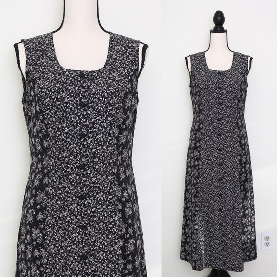 Classic Sleeveless Dress