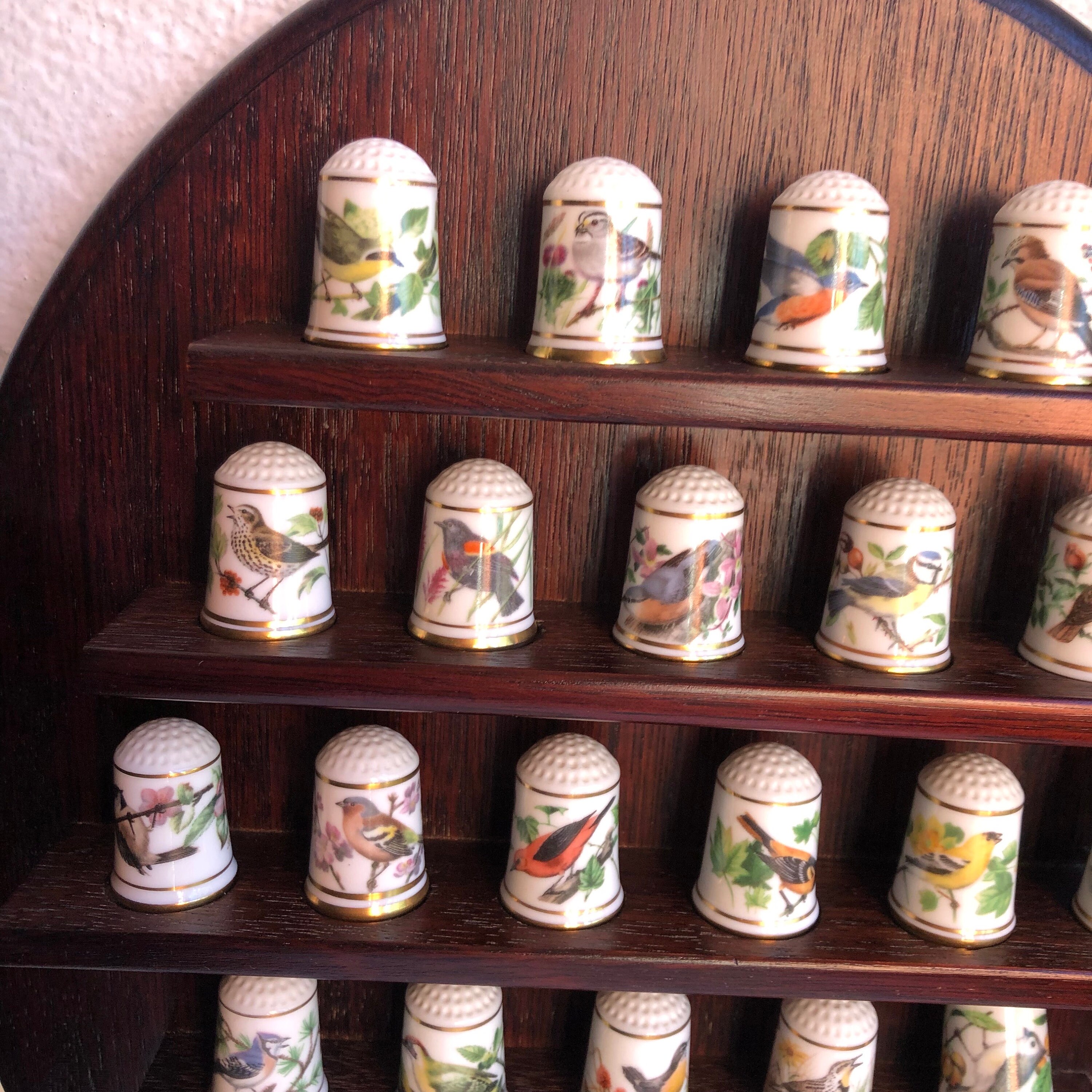 FRANKLIN PORCELAIN ハンドベル 置物 12点 セット 陶器 Superb Collection of Porcelain Thimbles, Franklin Porcelain, the