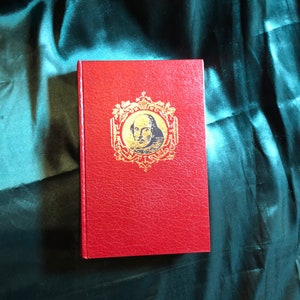 Shakespeare, The Man And His Achievement, A Book By Robert Speaight, 1978 Deluxe Edition, Illustrated, The Great English Bard.