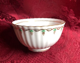 初期の英国製磁器製シュガーボウル、白磁に緑と金色、縦溝のある