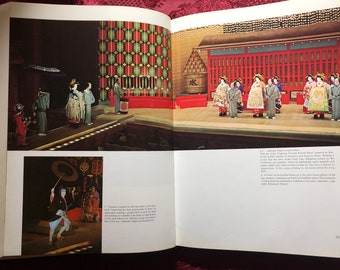 Kabuki - A Book by Masakatsu Gunji, Traditional Japanese Dance