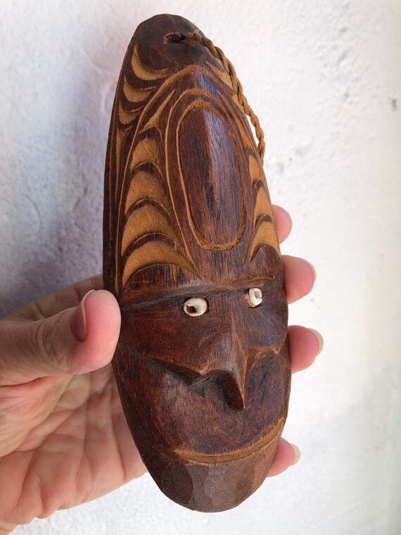 Vintage Souvenir Wall Mask, Tribal Carving, Inset Shell, Pacific