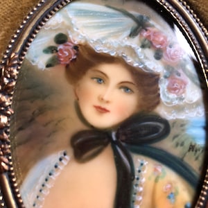 Vintage Italian Hand Painted Lady, Artitalia, Small Antique Wall Plaque, Velvet Frame.