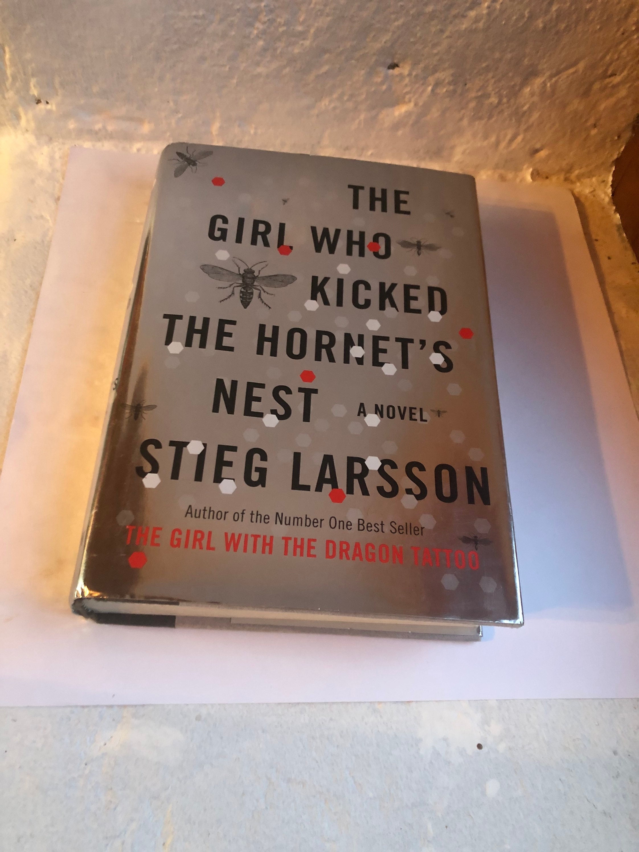 The Girl Who Kicked The Hornets Nest A Novel By Stieg -  Portugal