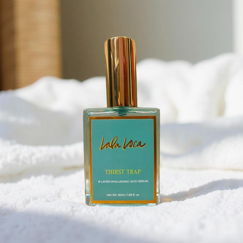 WHAT IT DOES • Saturates skin with deep, layered hydration • Plumps for that bouncy, irresistibly soft texture • Smooths dehydration lines + tightness • Strengthens skin’s moisture barrier • Leaves a dewy-glass finish that makes people stare