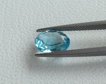 Topacio azul suizo de 3,07 quilates. Natural. Facetado. 10,10 x 8,05 x 4,98 mm aproximadamente.