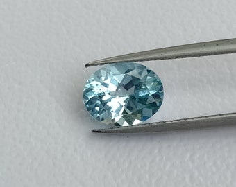 2,95 ct. Topacio azul cielo. Natural. Facetado. 9,79 x 7,81 x 5,39 mm aproximadamente.