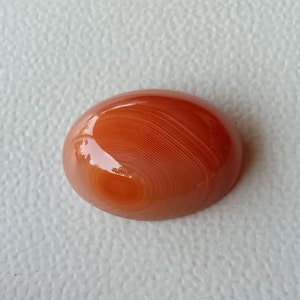 18.49 crt.  Sardonyx Banded Agate. Cabochon Natural.