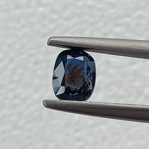 0.47 crt. Sapphire. Certified. Natural, Untreated, yellowish-Blue  Color. 5.08x4.06x2.27 mm.