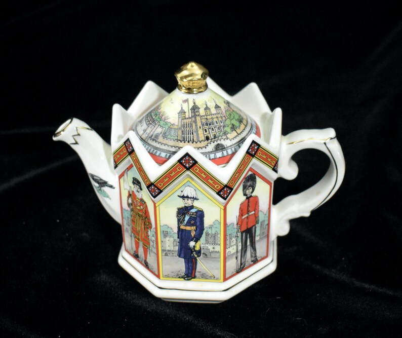 Teapot Sadler Teapot Tower of London England Etsy