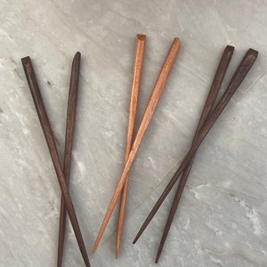 Handgefertigte Holzstäbchen