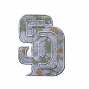 Toppa termoadesiva ricamata San Diego SD Daisy verde chiaro