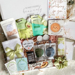 PAMPER HAMPER | Letterbox Gift for Her | Spa Self-Care Giftbox | Birthday Giftbox | Friend Giftbox | Carepackage Gift | Personalised