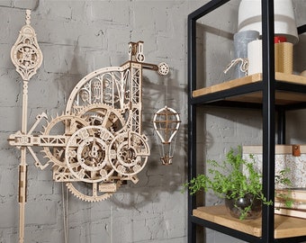 Ugears Aero Wanduhr mit Pendel