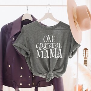 One Grateful Mama T-Shirt, Fall Thanksgiving Tee