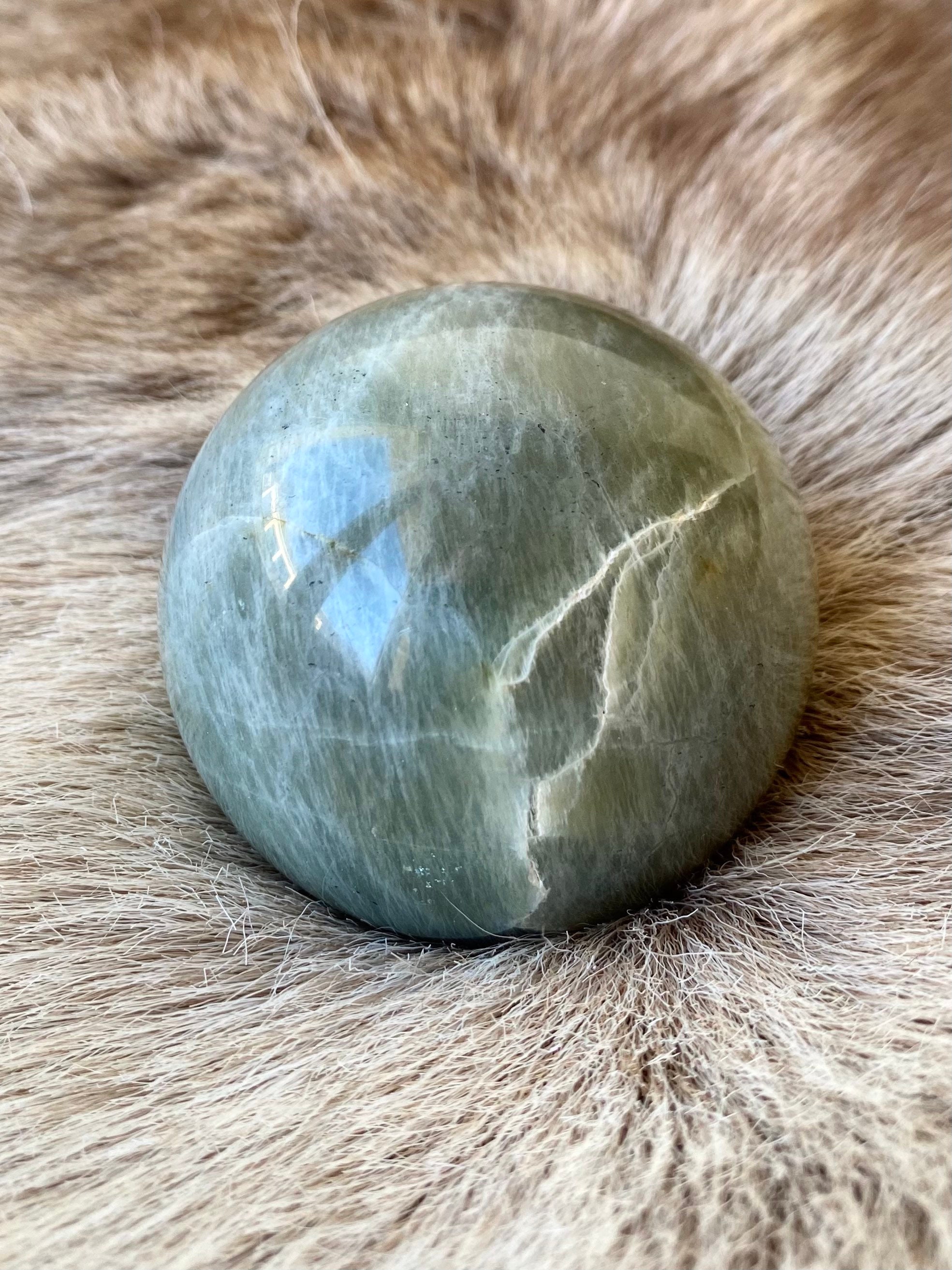 Sphère en Pierre de Lune Verte/Garniérite Green Moonstone Ball