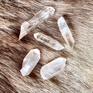 Pointes de Cristal de Roche / Crystal Quartz Spikes image 1