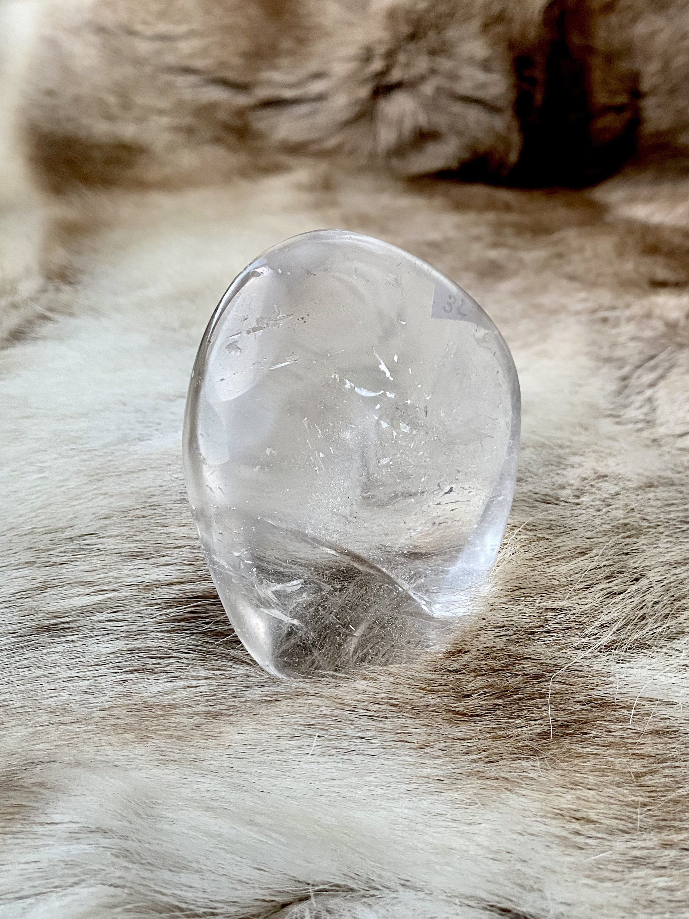 Forme Libre en Cristal de Roche Naturelle