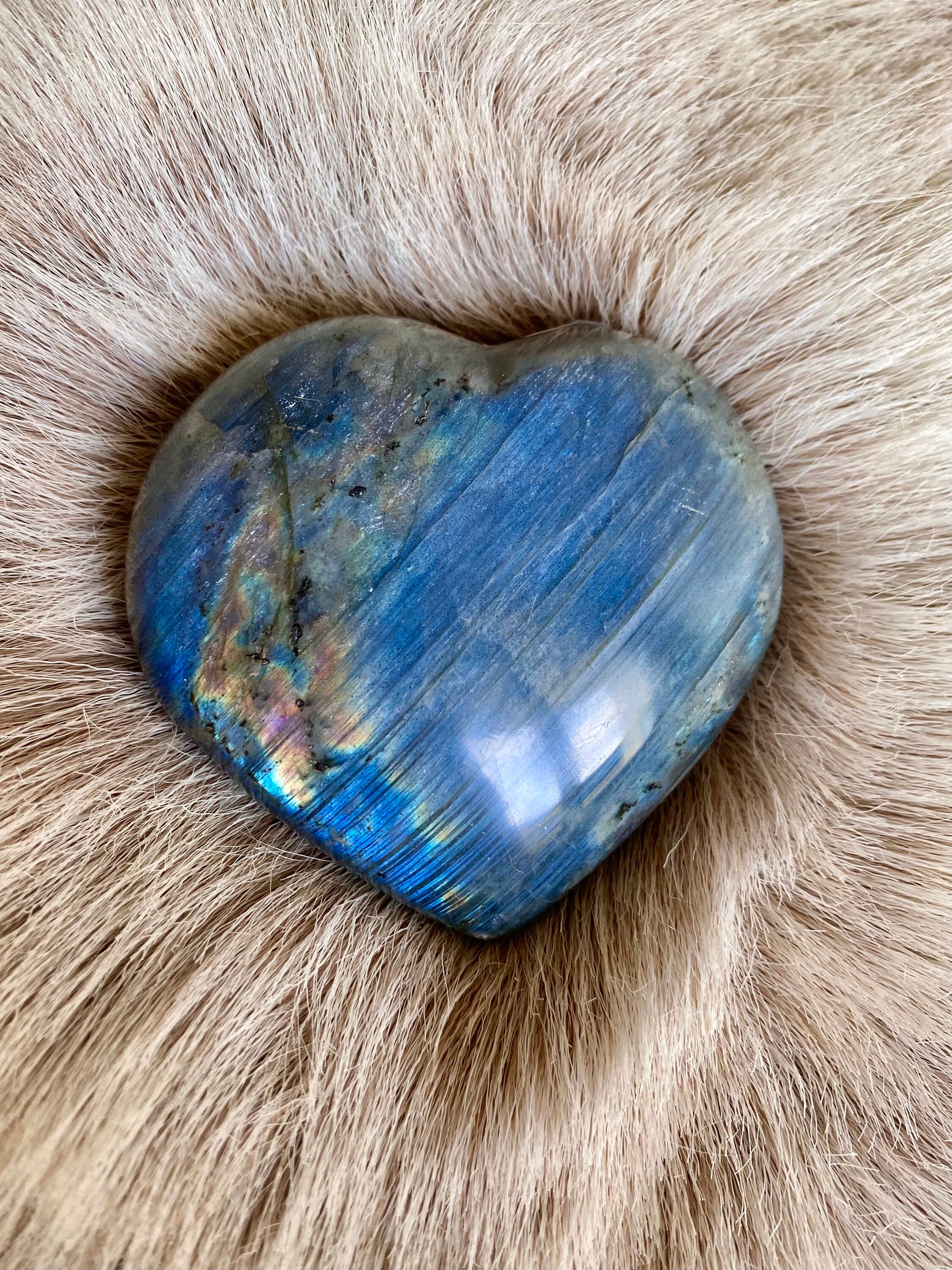 Coeur en Labradorite