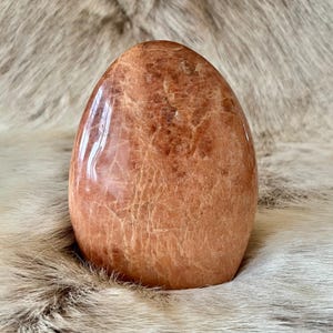 Oranger Mondstein - Freiform - Naturstein