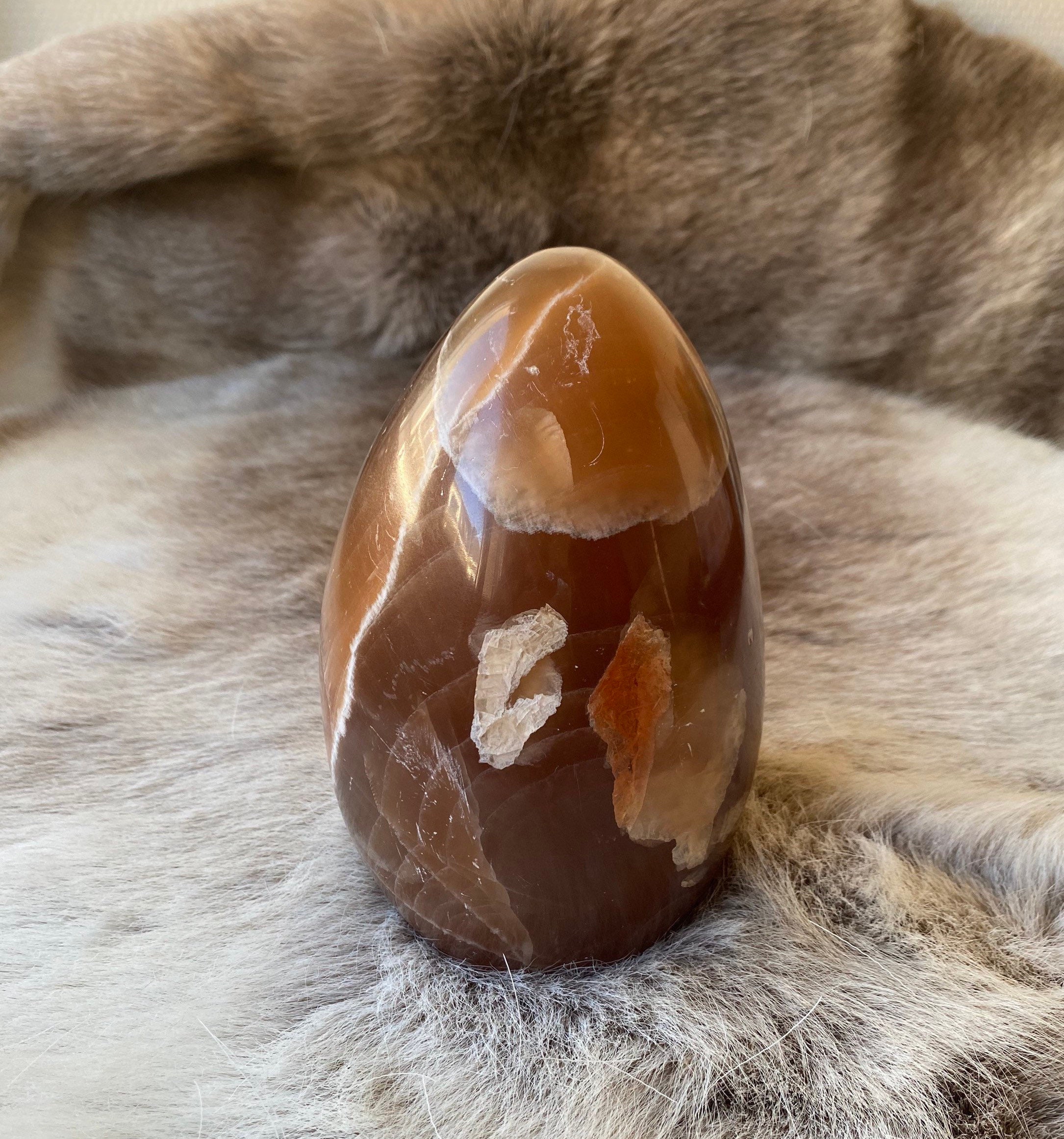 Calcite Miel - Œuf en Pierre