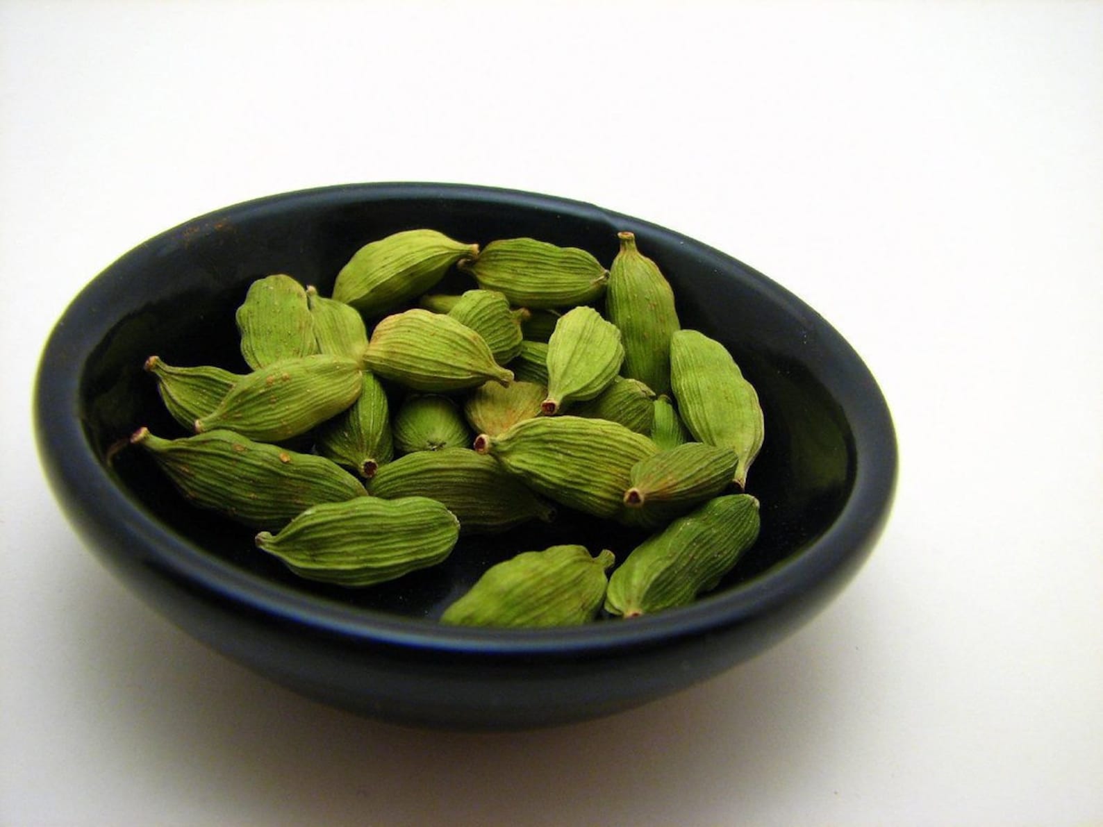 Natural green whole cardamom pods Organic Green cardamom Etsy