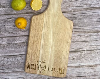Tabla de cortar personalizada para gin-tonic: regalo de madera de hevea grabada