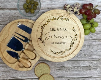 Custom Charcuterie Board, Personalised Cheese Board Set, Cute Gift For Couples, Wedding Gifts Cheese Board, Christmas Gifts For Couples