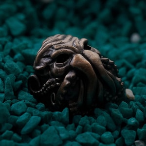 The Great Old One - Cthulhu Solid Bronze Metal Premium Keycap Artisan Mechanical Keyboard Mind flayer Eldritch horror H.P. Lovecraft