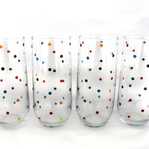 Un juego de 4 vasos de bola Smartie Dot Hi
