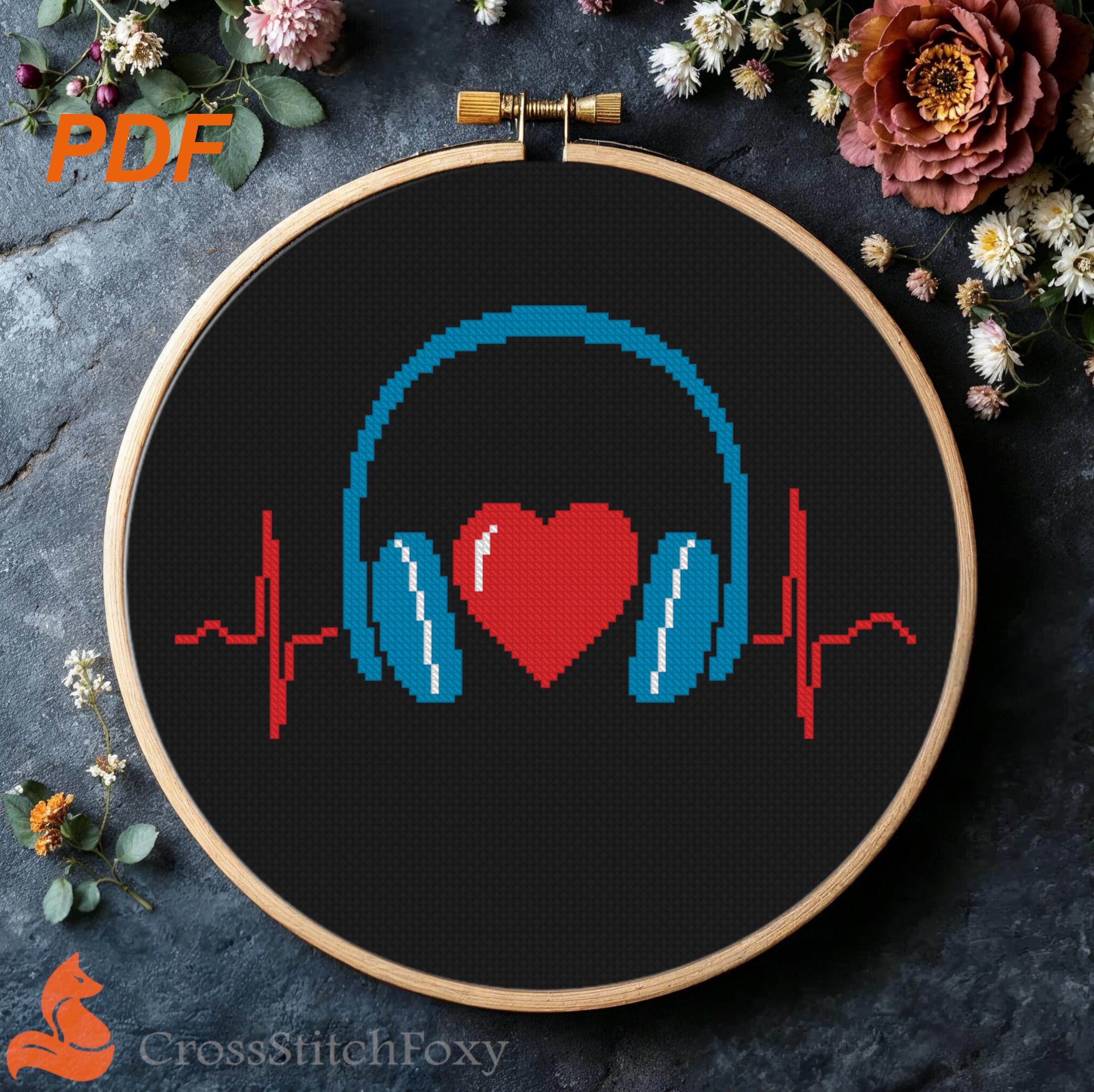Patrón de punto de cruz con auriculares de corazón musical (descarga en  PDF) - Etsy México, image size:2480x2475