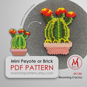 Op de afbeelding: Een kralen cactusontwerp met rode, gele en groene kleuren, in een roze pot. De afbeelding bevat de tekst "Mini Peyote or Brick PDF PATTERN" en "Blooming Cactus".