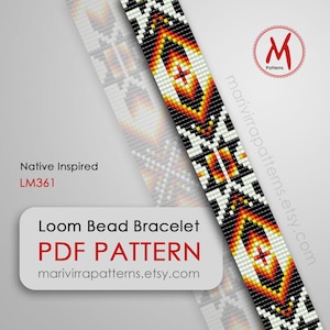 Op de afbeelding: Een loom bead armband patroon met een ontwerp geïnspireerd op Native American. Het patroon bevat zwarte, witte, oranje en gele kralen. Het patroon heet "Native Inspired" en de code is LM361. Het patroon is beschikbaar als PDF-download op marivirrapatterns.etsy.com.