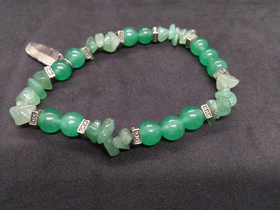 Jadeite beaded and chips stretchable bracelet - image 8