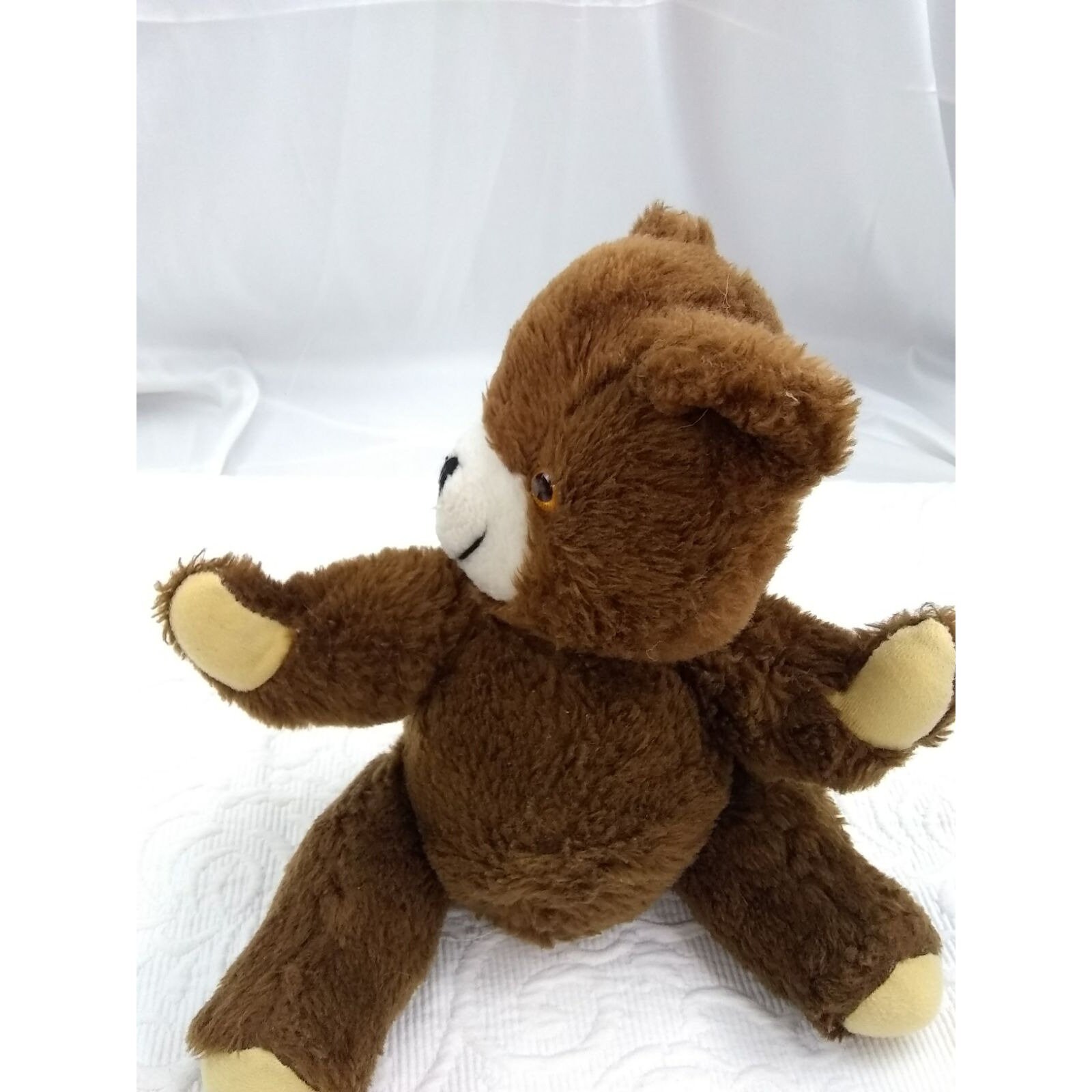 Vintage Knickerbocker Animals of Distinction Bear Movable Legs