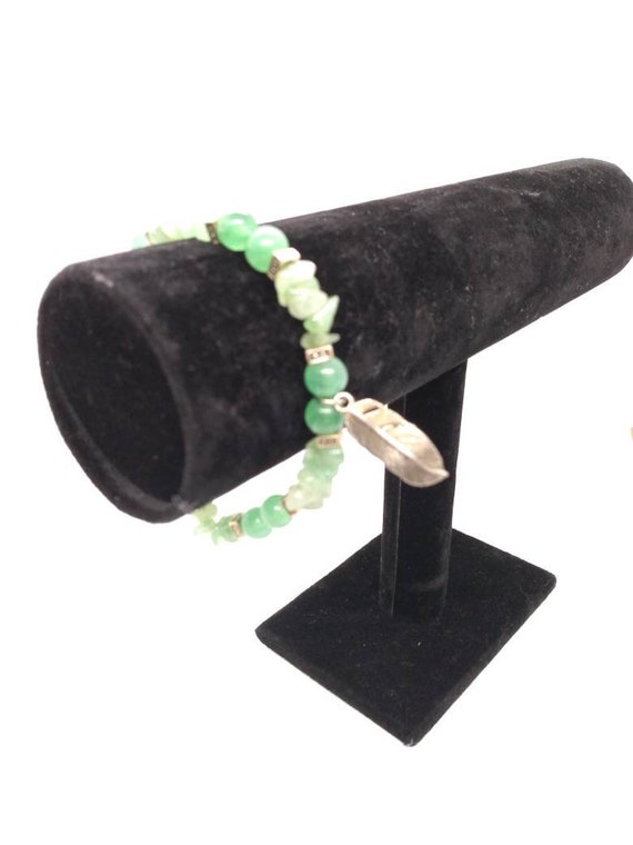 Jadeite beaded and chips stretchable bracelet - image 7