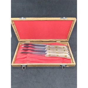 Vintage Stainless Steel Japan Set of 4  Serrated steak knives w/ wooden handles