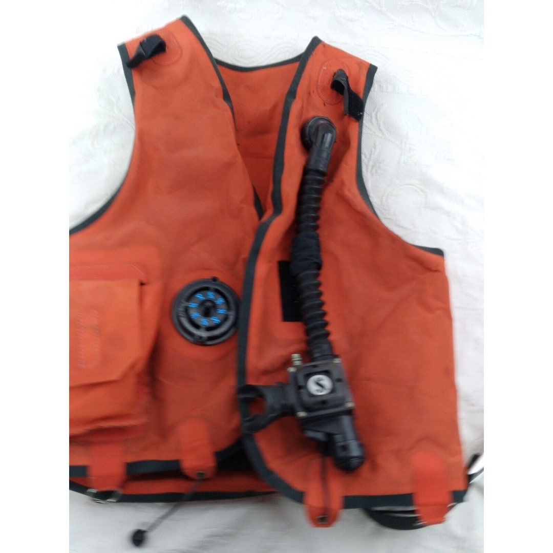 Vintage Made in Mexico BCD Pro Buoyancy Diving Vest Orange Large Vest