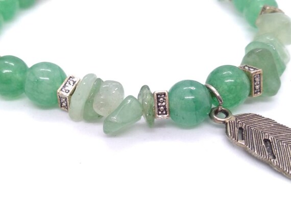 Jadeite beaded and chips stretchable bracelet - image 3