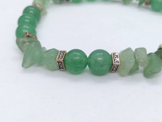 Jadeite beaded and chips stretchable bracelet - image 4
