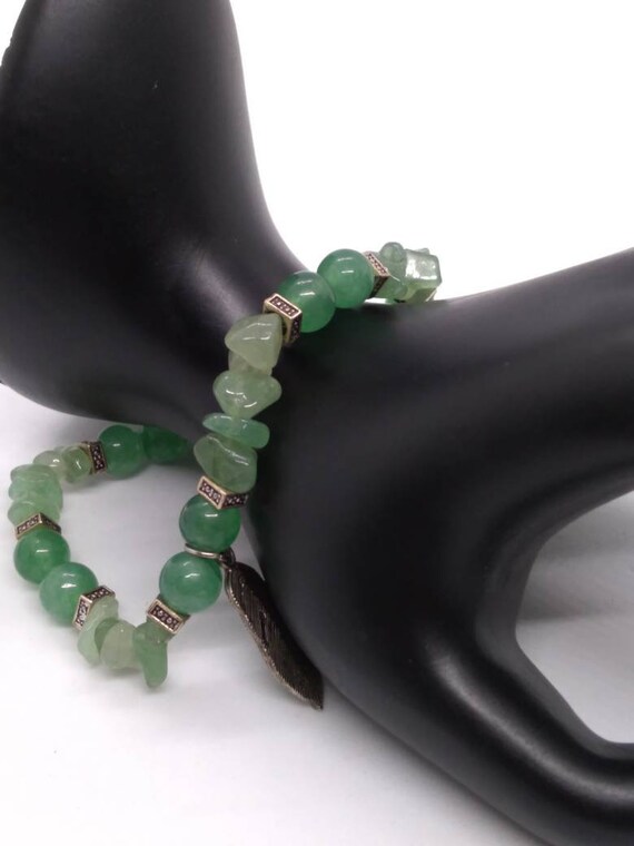 Jadeite beaded and chips stretchable bracelet - image 2
